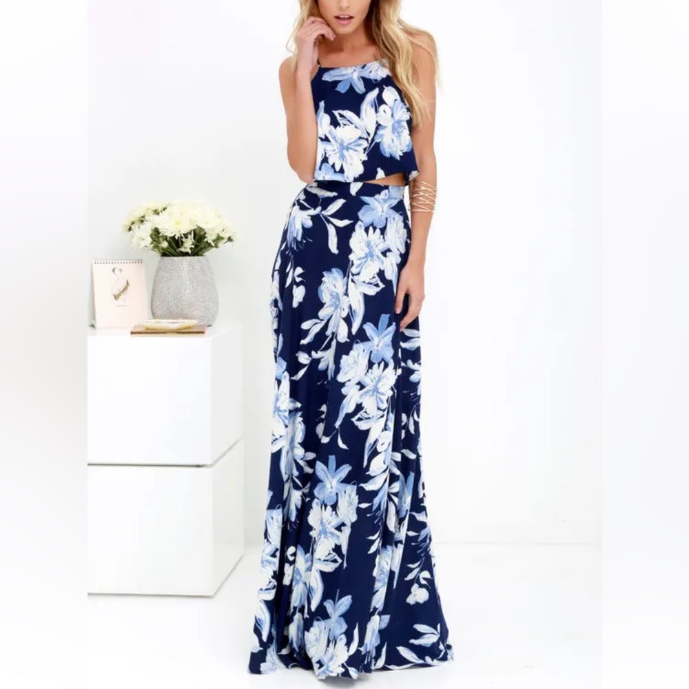 Lulus Navy Blue Floral Print Two-Piece Maxi Dress - size small (pre-loved).